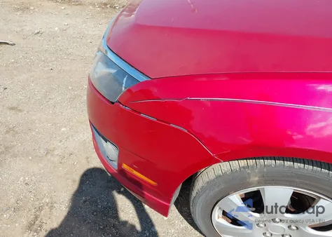 2010 Ford Fusion Se z USA, uszkodzony, nr VIN 3FAHP0HA7AR293320